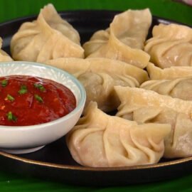 Veg momos 8 pcs
